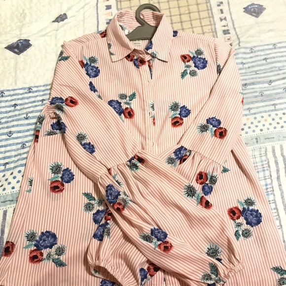Stunning buttoned floral and striped dress shirt - Picture 1 of 3